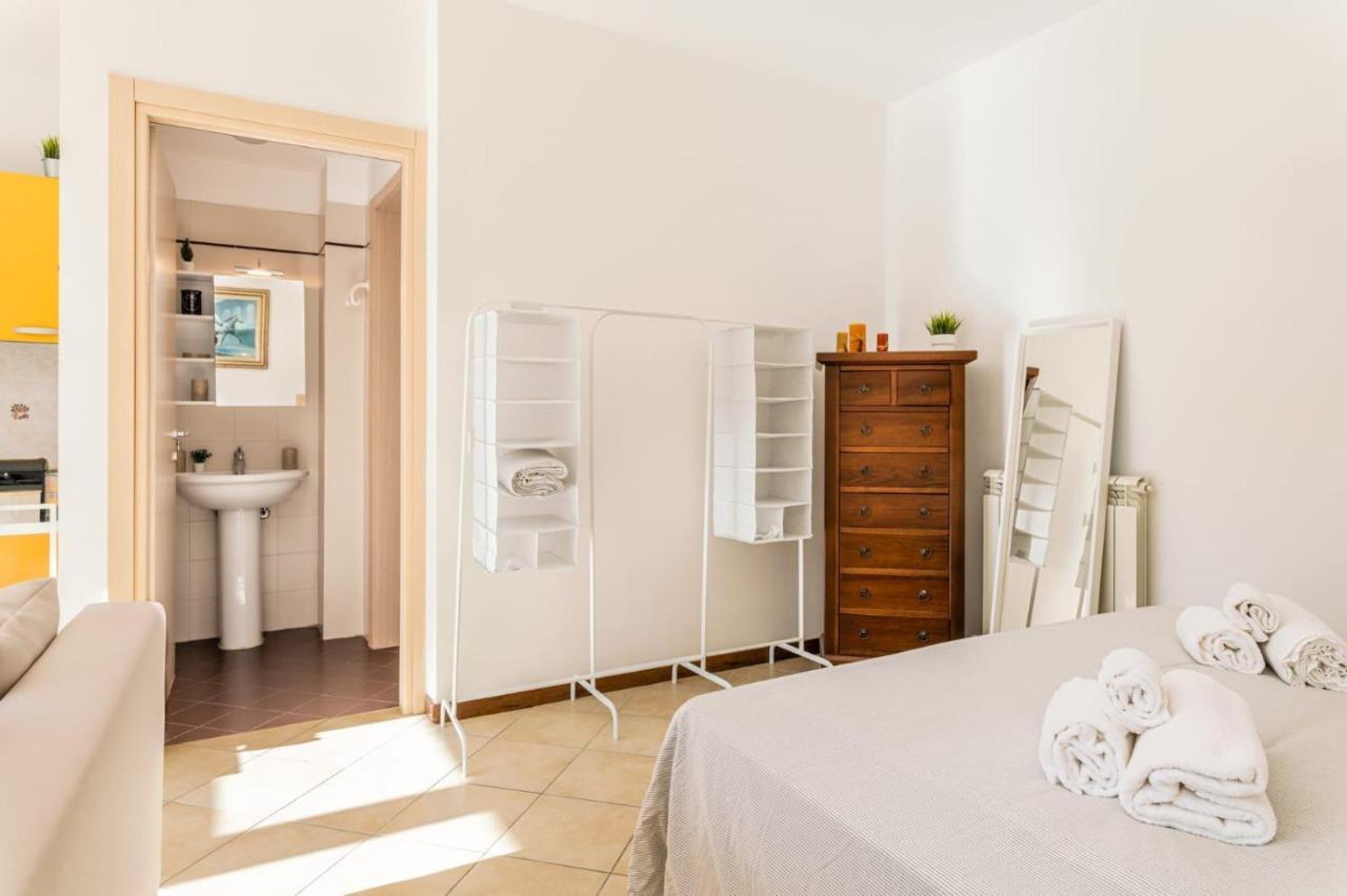 { White Garden } -Comfort, Parking & Wi-Fi- Lucca Dış mekan fotoğraf